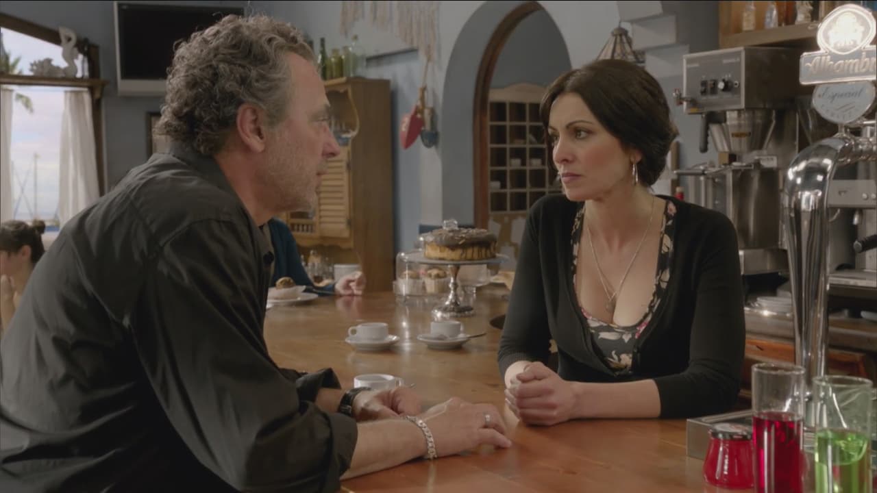 Fran no solo tiene la compañía de su esposa… se ve que esconde muchos secretos.