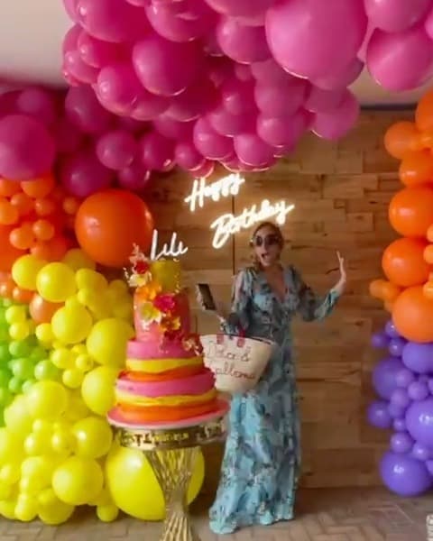Con un look muy fresco, Lili le dio la bienvenida a la primavera y a un año más de vida.