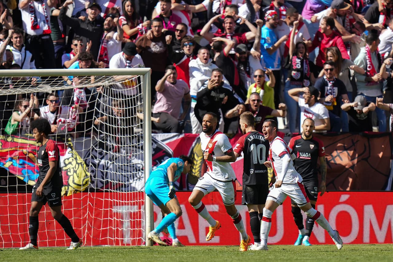 Sevilla pierde puntos otra vez como visitante a pesar de que Jesús 'Tecatito' Corona dio asistencia de gol para el empate ante el Rayo Vallecano en LaLiga de España