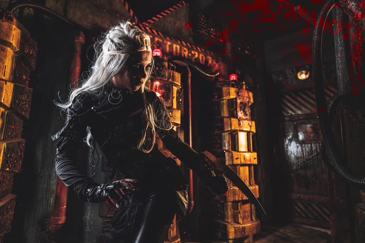 <b><a href="http://www.paranoiahaunt.com/" target="_blank">Paranoia Haunted House (Canton)</a></b>: Esta casa embrujada tiene dos atracciones, personajes horripilantes e impresionantes efectos especiales. Los temas cambian de un año a otro.