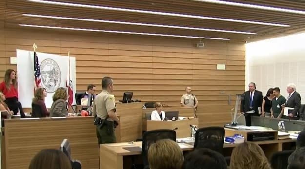 El abogado señaló que es un joven de entre 30 y 40 años y que tiene reputación de ser un abogado agresivo y que incluso tiene en un sitio de Internet dedicado a las personas que ha encerrado en la cárcel y los años de su condena. Reyes cree que ente el 12 de octubre y el 16 de octubre Larry estará frente al juez. Indicó que en caso de no ser en esas fechas, podría ser a principios de noviembre.