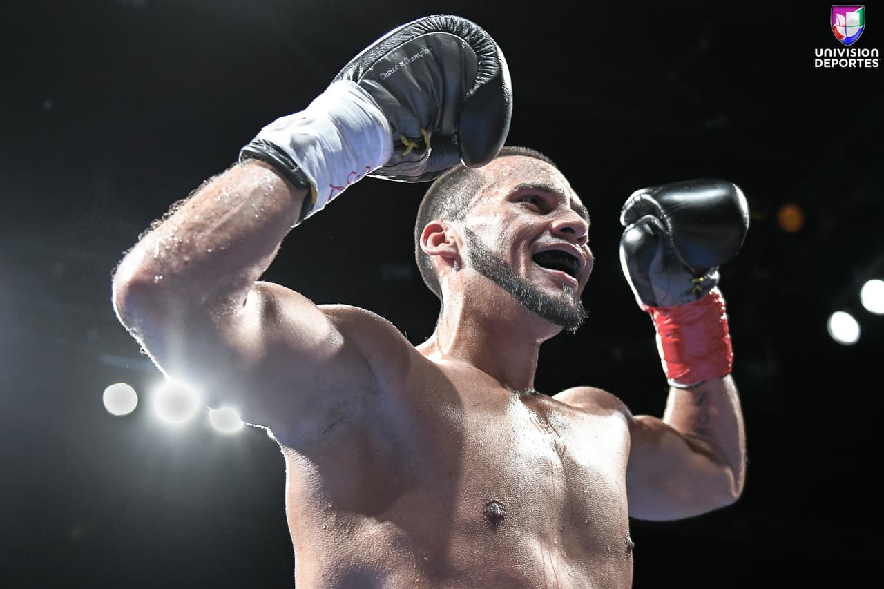 Roberto Durán Jr. debutó como profesional; casi 50 años después del debut de su padre