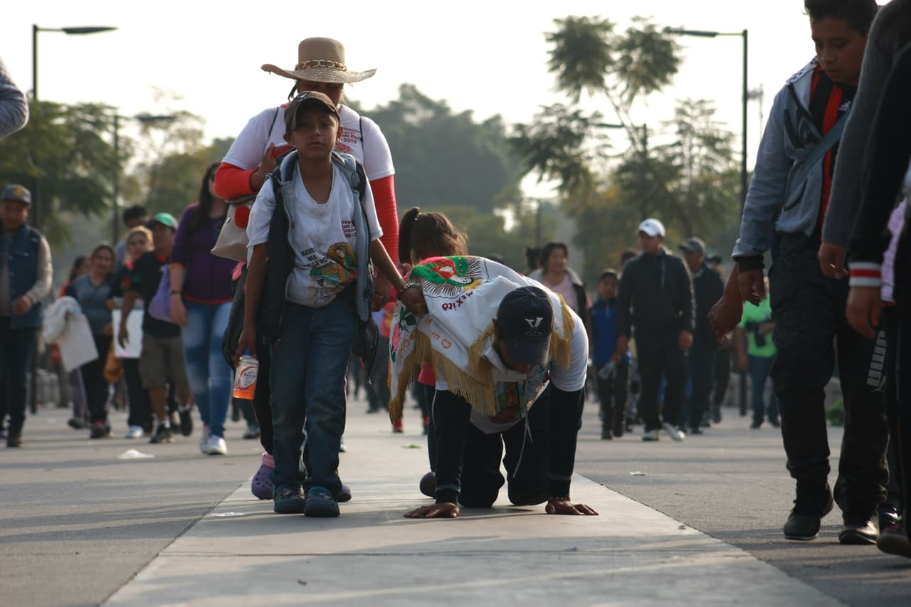 "Saludo cordialmente a los peregrinos de lengua española venidos de España y Latinoamérica y a los mexicanos, en este día de nuestra Patrona la Virgen de Guadalupe", dijo Francisco.
