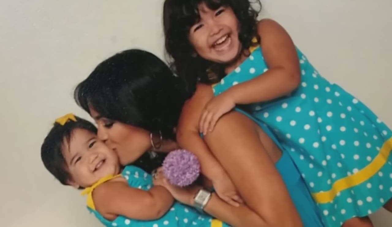 Antes de convertirse en madre y esposa tuvo grandes aventuras personales. Karla contó que al terminar la universidad reunió todos sus ahorros para viajar a Europa, y vivir una experiencia de 'mochilera'.