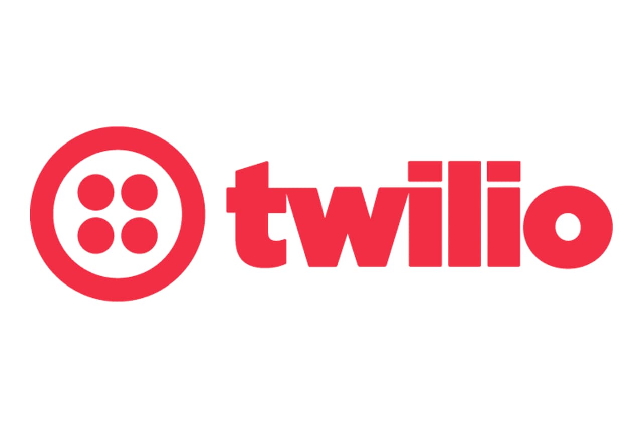 <b>Puesto 10. Twilio. </b>Esta compañía de California desarrolla interfaces de comunicación con los clientes para aplicaciones como Instacart y Uber. El aumento en la demanda de este tipo de servicios en la pandemia hizo que los ingresos de Twilio crecieran 51% en los primeros meses de 2020 y su valor en el mercado se incrementó en 279%.