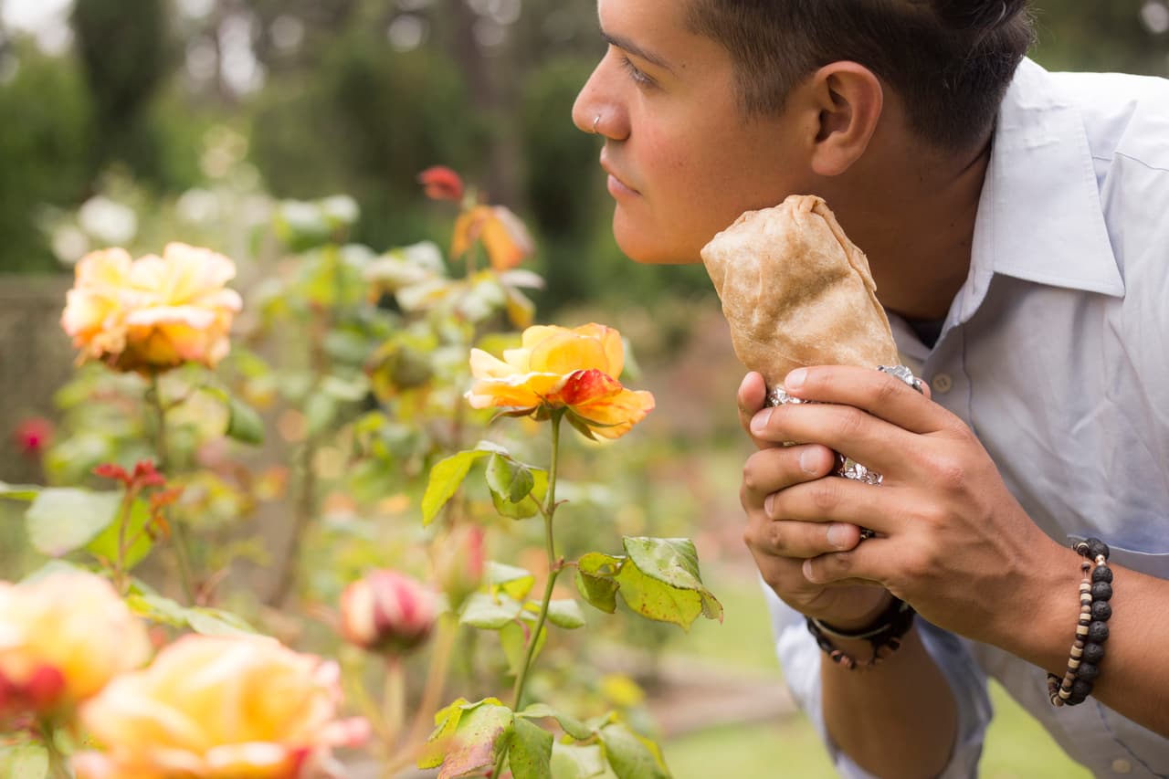 Solo esperamos que el amor no termine y que David tenga que terminar su relación por complacer a su estómago.