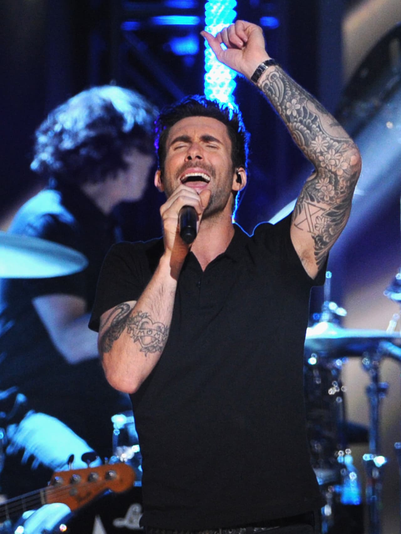 Siempre derrocha tremenda energía en el escenario.