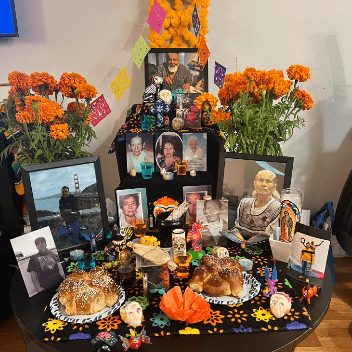 Hansel Caudillo nos mandó esta foto de su altar para recordad a sus seres queridos.