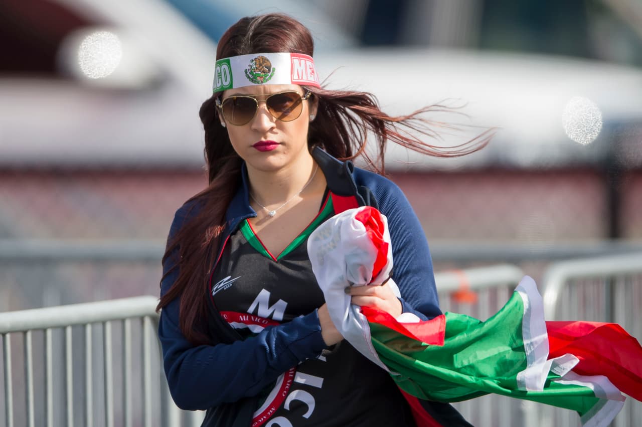 La belleza de las fanáticas mexicanas se hizo presente en el partido amistoso contra Islandia en el Levi's Stadium, como preparación al compromiso del Mundial de Rusia 2018.