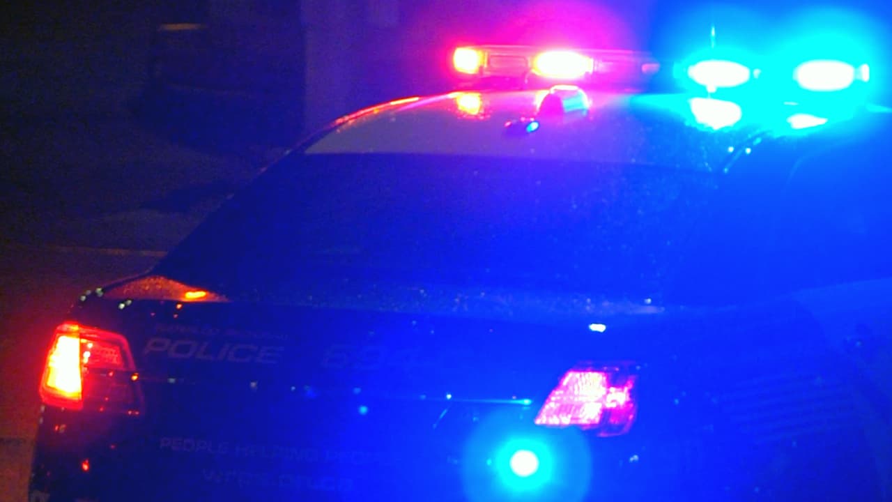 ¿Qué pasó de Arlington a Denton? La policía le dispara a una mujer que horas antes y a kilómetros de distancia sacó un arma dentro de un hospital