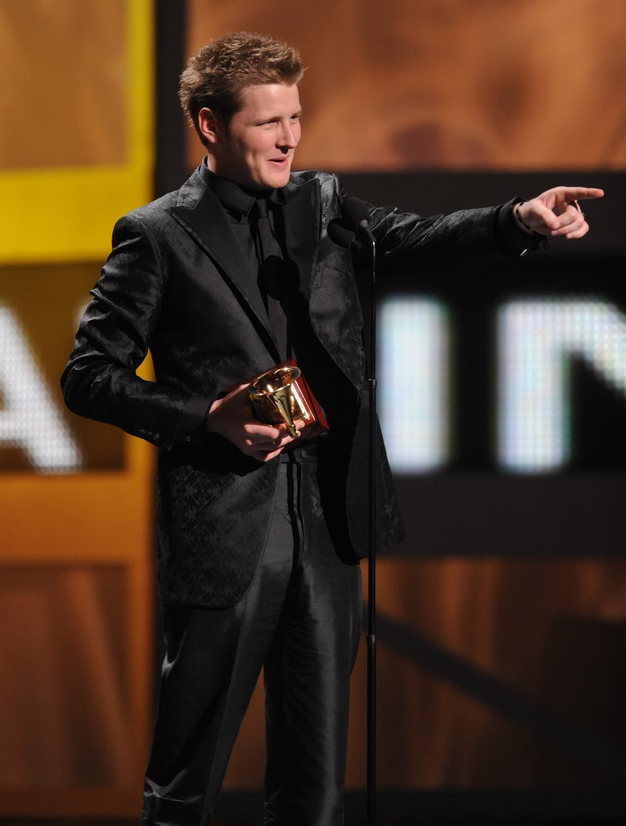 En aquel año se encontraba en la promoción de su material 'Voy X +'.