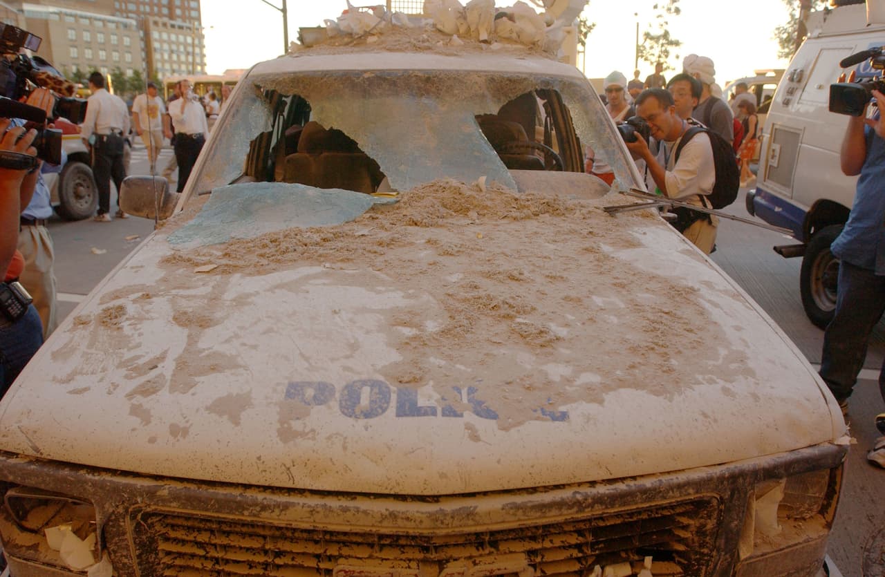 Por su parte, el Departamento de Policía de Nueva York perdió más de 200 vehículos durante los incidentes de ese martes, 11 de septiembre de 2001.