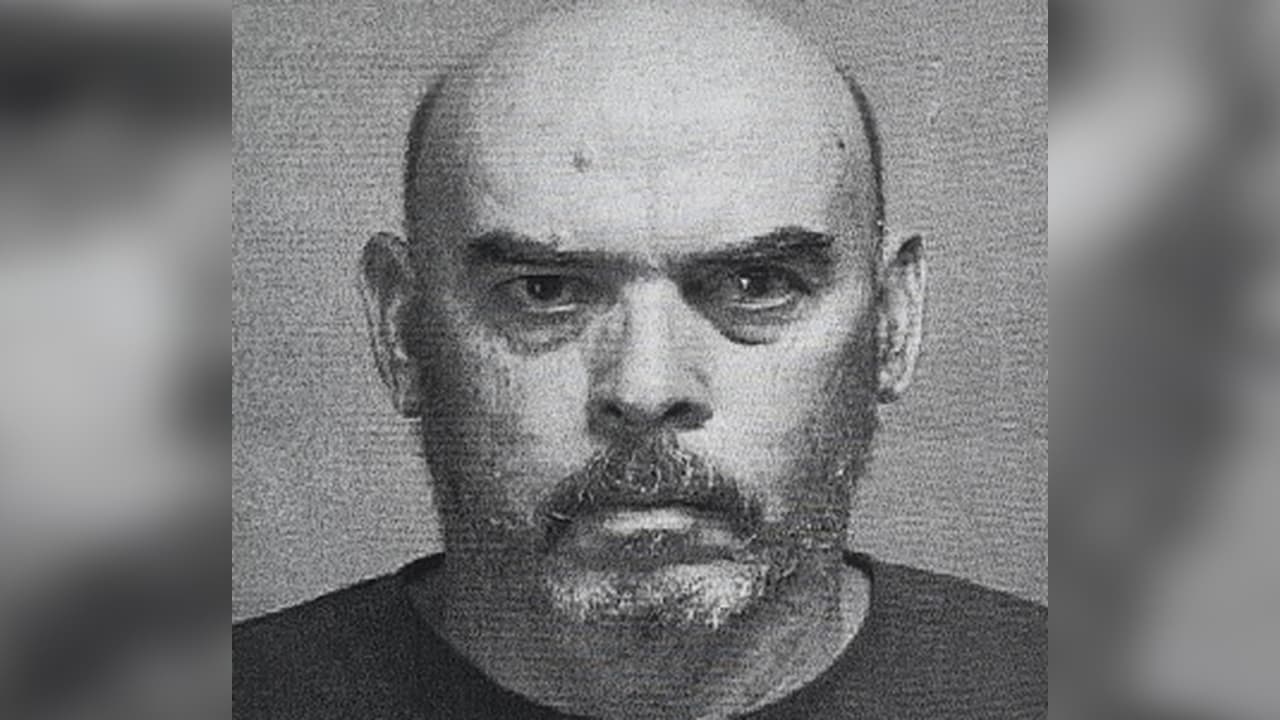 Un hombre es acusado de cometer "incesto y actos lascivos" contra un menor de 8 años