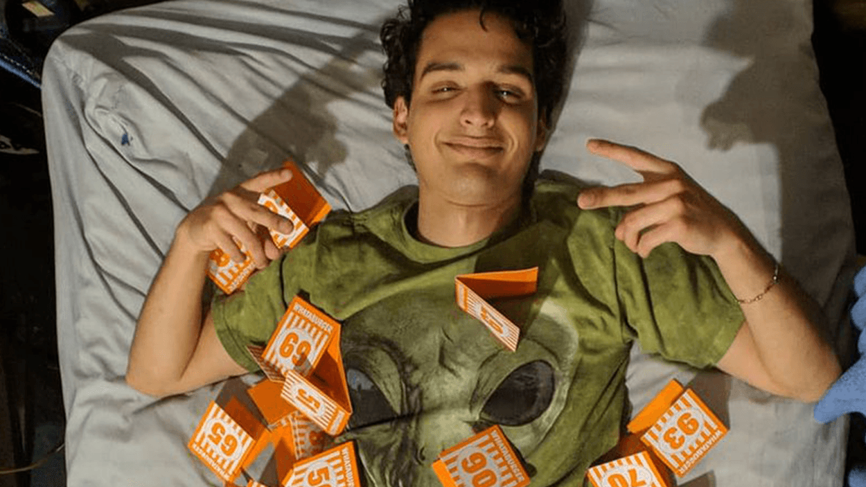 Man returns hundreds of Whataburger table tents