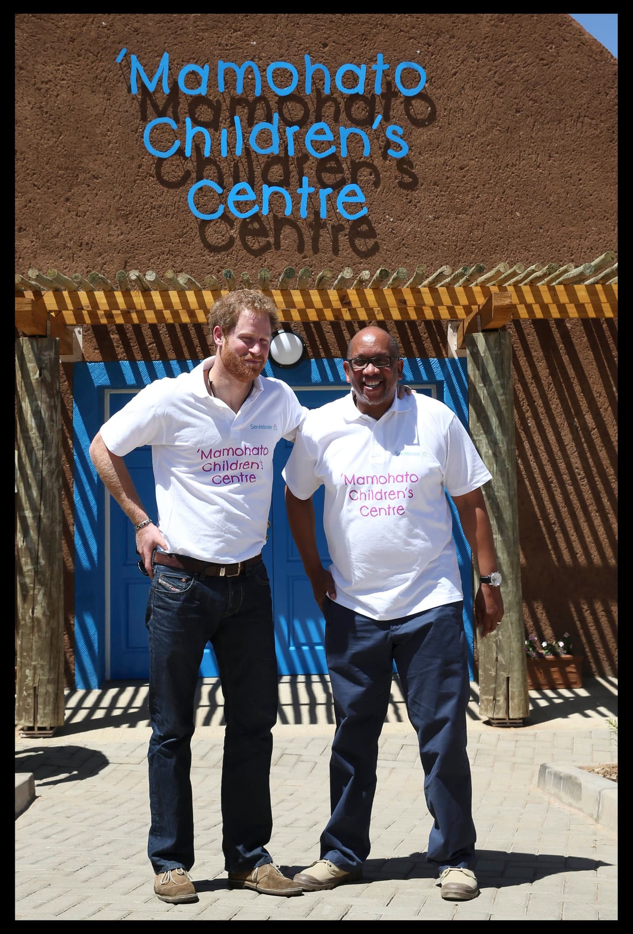 Harry estuvo todo el tiempo acompañado del Príncipe Seeiso.