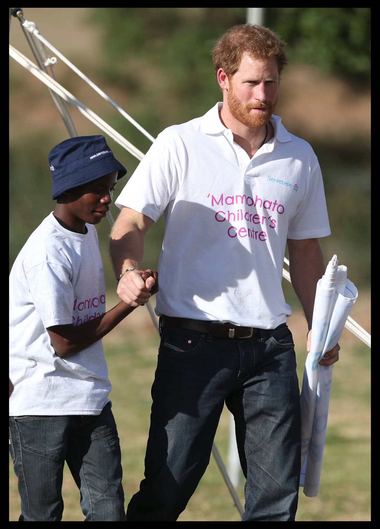 El Príncipe y Motsu convivieron juntos durante la visita.