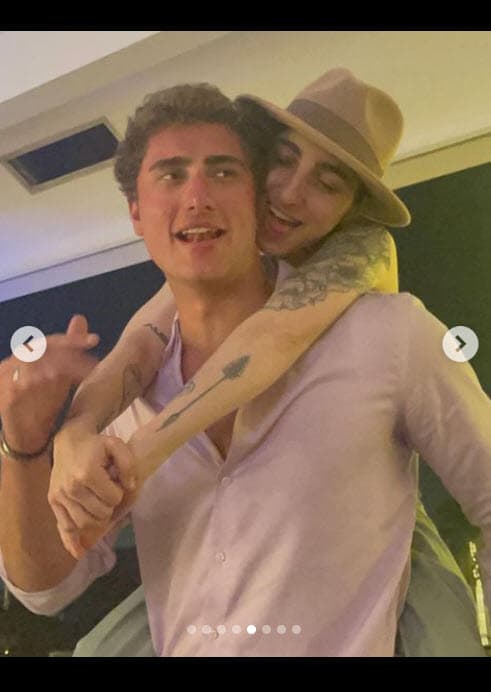 "¡Demasiado bellos todos! Feliz 2023", le dijo Charytín Goyco en la sección de comentarios. 
<br>