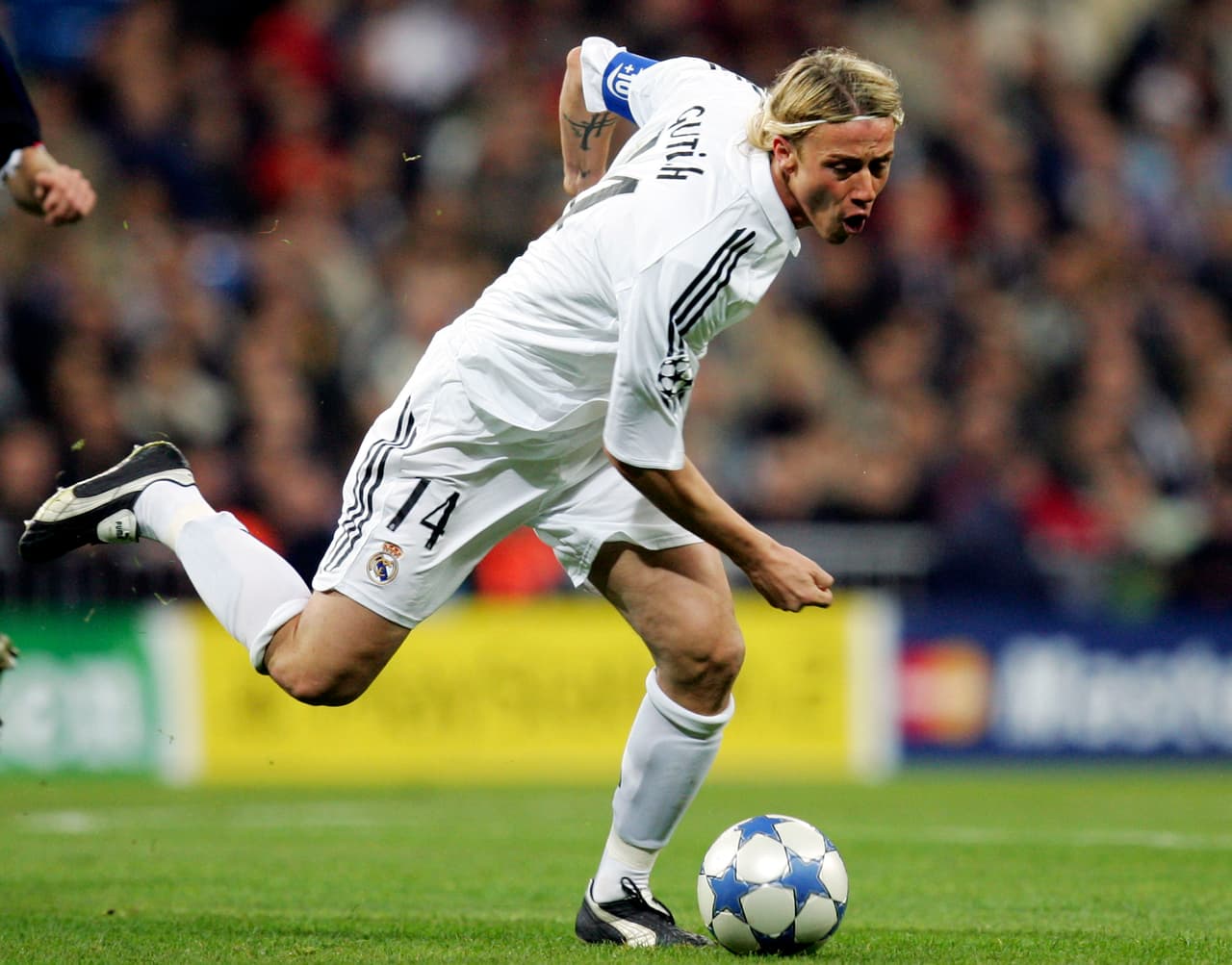 En medio de tantas estrellas, José María Gutiérrez 'Guti' dio el salto al primer equipo del Real Madrid convirtiéndose con el tiempo en uno de los referentes del club, pese a sus constantes polémicas de indisciplina.