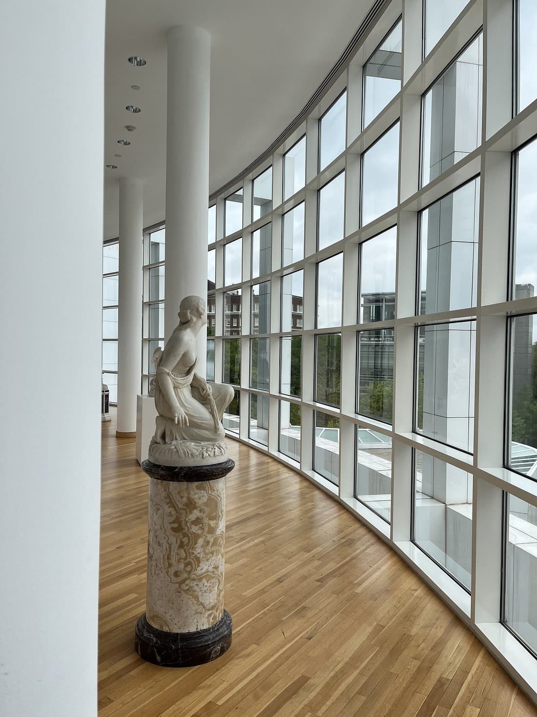 <b><a href="https://high.org/">High Museum of Art (Atlanta)</a></b>. Con arte estadounidense, europeo y africano, así como arte decorativo y fotografía, el High Museum cuenta con una colección permanente de más de 11,000 piezas, muchas de las cuales se pueden ver desde diferentes niveles del atrio de vidrio de cuatro pisos.
<br>
<br>
<b><a href="https://goo.gl/maps/gtUqj5gCHYVVWHFD9">Cómo llegar</a></b>