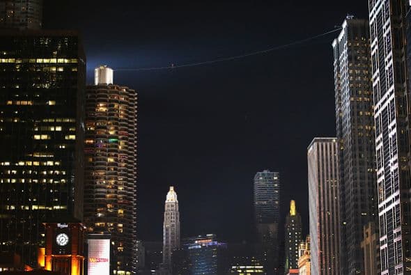 Hablamos de pendiente porque el Marina West tiene una altura de 588 pies y el Leo Burnett de 671 pies.