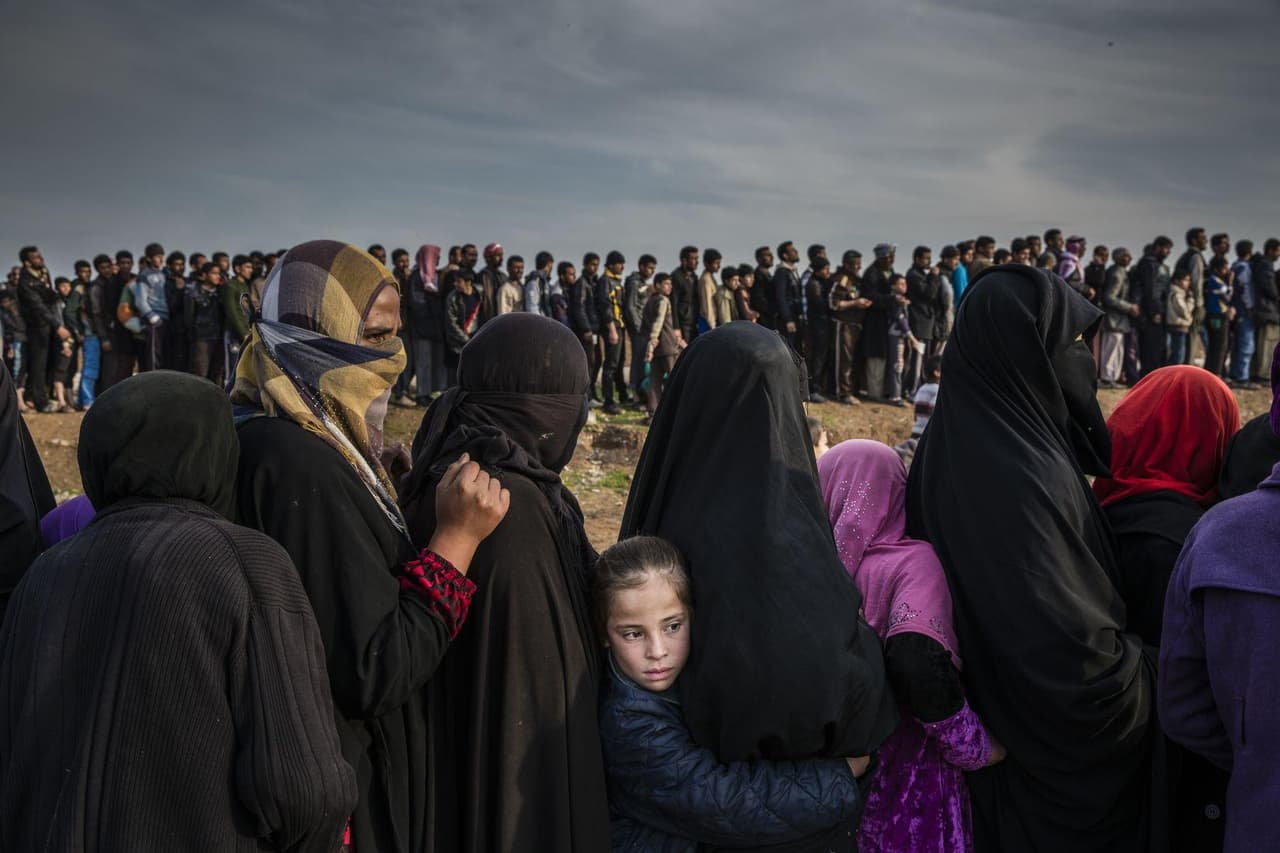 <b>Refugiados de Mosul. </b>Esta fotografía fue tomada por el irlandés Ivor Pricket para The New York Times el 15 de marzo de 2017. Muestra una de las escenas de la guerra en la ciudad iraquí ocupada por ISIS y recuperada por el gobierno de Irak el año pasado.