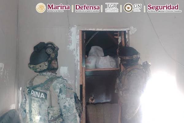 En el sitio, autoridades mexicanas hallaron el narcotúnel y a una persona, a quien le fueron confiscados cartuchos útiles.