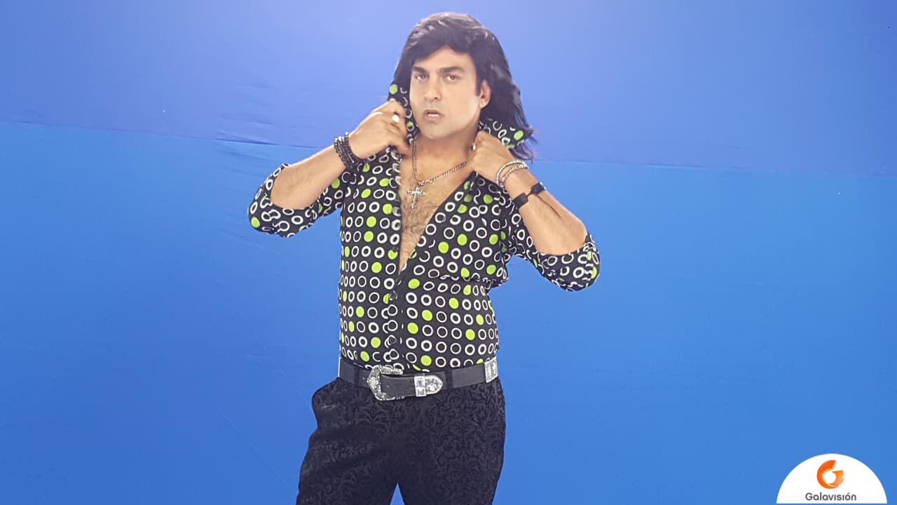 Recientemente fue juez en Pequeños Gigantes donde también mostró sus dotes como bailarín.