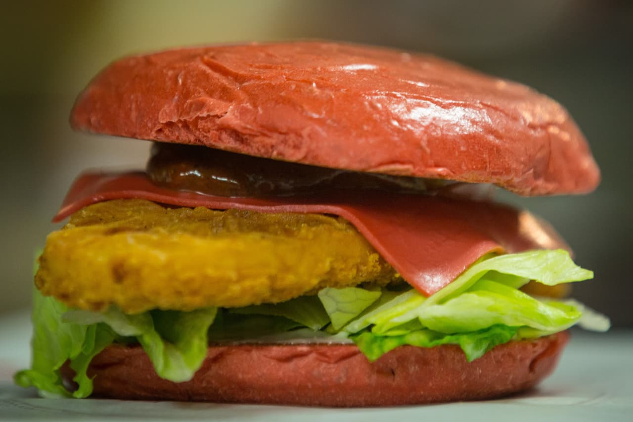 Es conocida como la ‘Samurai Burger’ y la ‘Samurai Chicken Burger’.