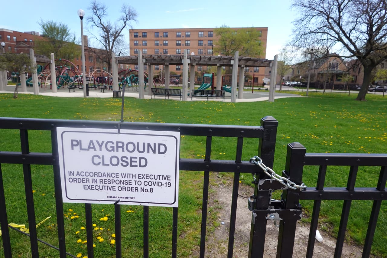 Se permite caminar y andar en bicicleta, así como actividades donde no haya una congregación de personas como el canotaje y la pesca.
<br>