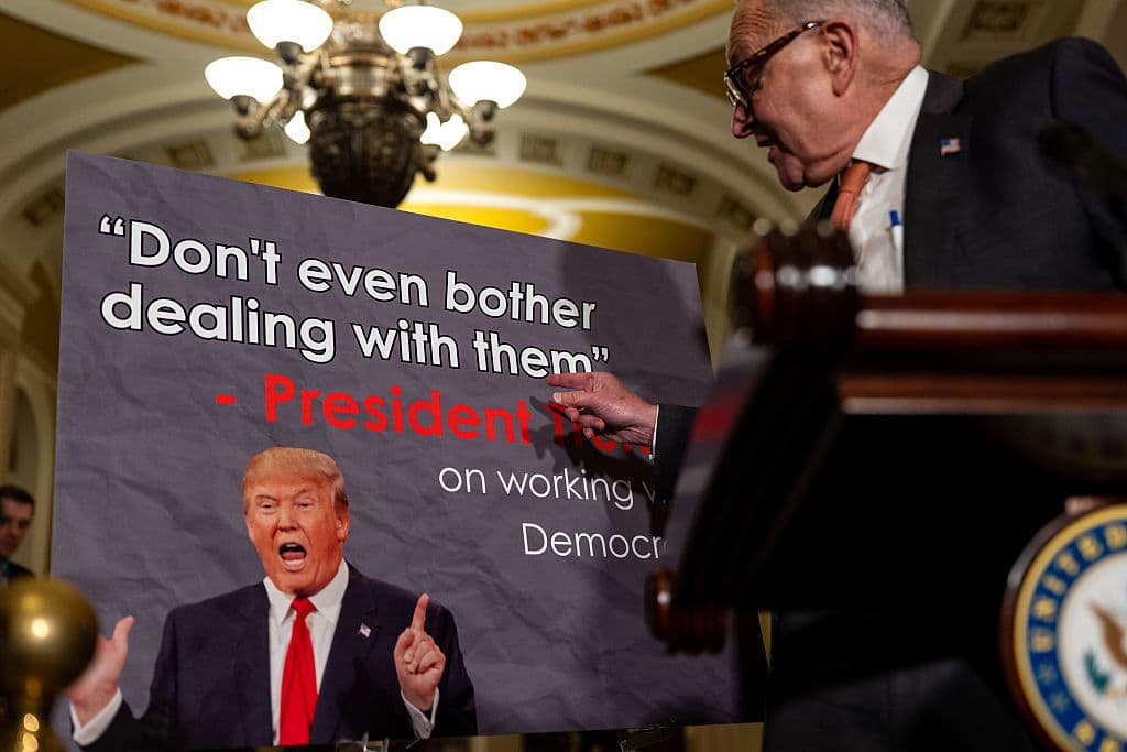 Inicia el primer cierre de gobierno de EEUU en casi siete años tras la falta de acuerdo entre republicanos y demócratas 