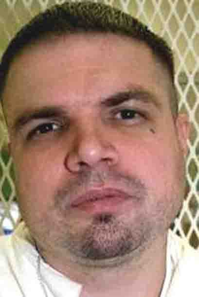 El cubano Yosvanis Valle fue ejecutado por inyección en Texas el 10 de noviembre de 2009. Fue sentenciado a muerte en Houston por robo y el asesinato en 1999 de José Yogi Junco.