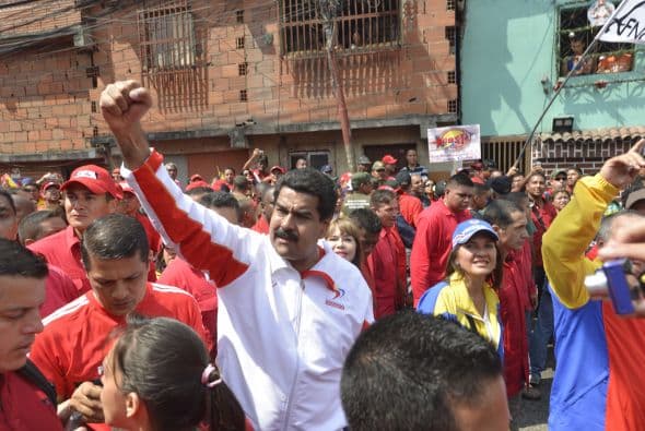 El vicepresidente de Venezuela, Nicolás Maduro, afirmó hoy que los venezolanos están cansados de las "traiciones" en la conmemoración del 55 aniversario del final de la dictadura militar y aseguró que el país sudamericano se dirige hacia la "libertad suprema" y el socialismo.