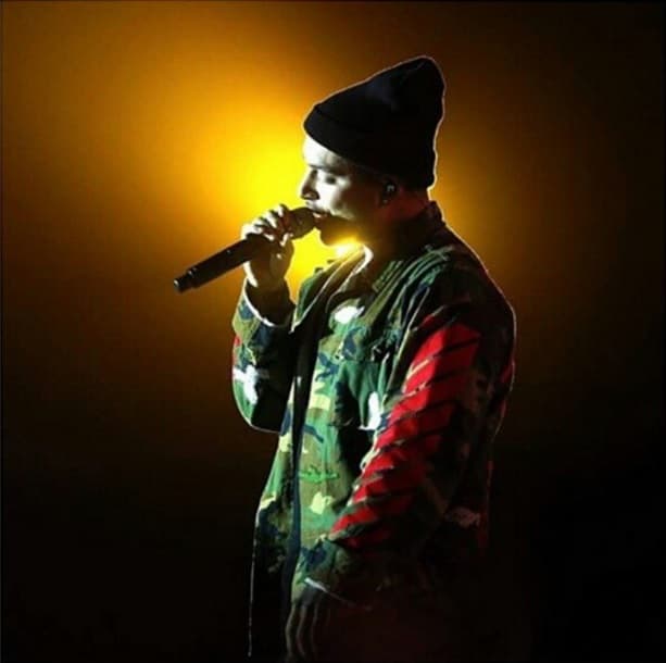 Este año se llevó muchos reconocimientos en distintas premiaciones musicales y además recibe 4 nominaciones al Premio Lo Nuestro 2016.