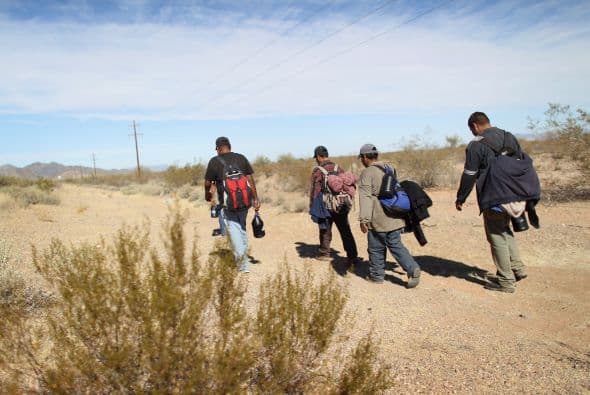 Algunos han referido haber sufrido abusos de distintas corporaciones policiales, que les exigen dinero para dejarlos seguir con su recorrido.