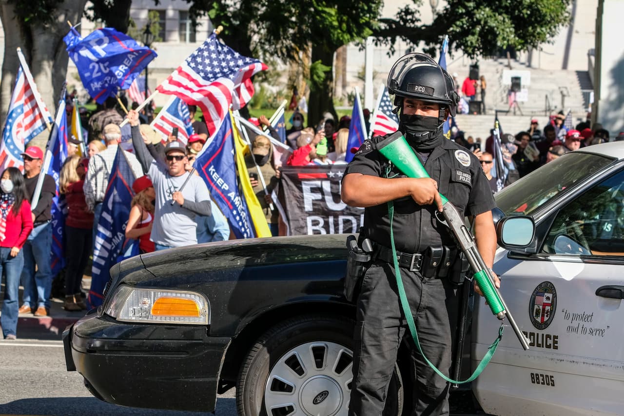 Seguidores de Trump protestan en Los Ángeles: reportan disturbios violentos