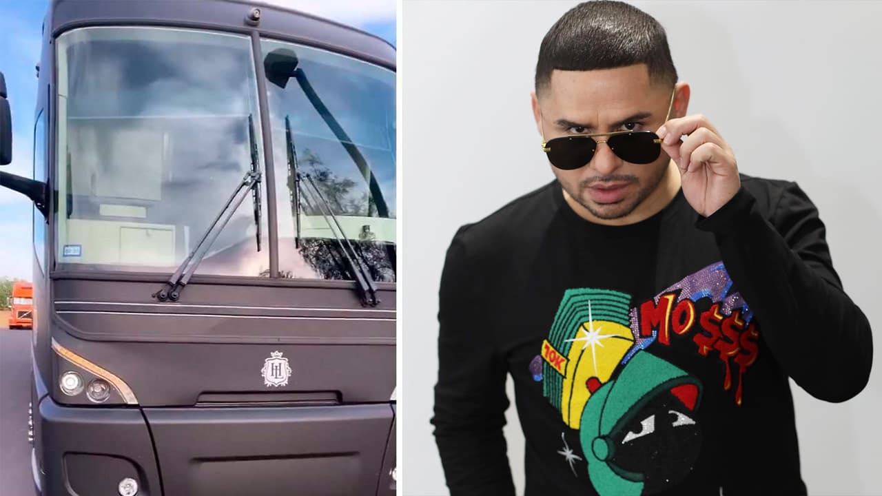 Larry Hernández presume por dentro su lujoso autobús con el que sale de gira