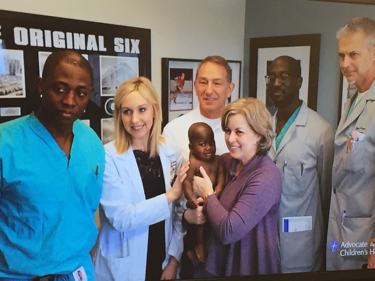 La pequeña viajó a los Estados Unidos para recibir atención médica especializada y fue sometida a una cirugía mayor en el Advocate Children's Hospital de Chicago.