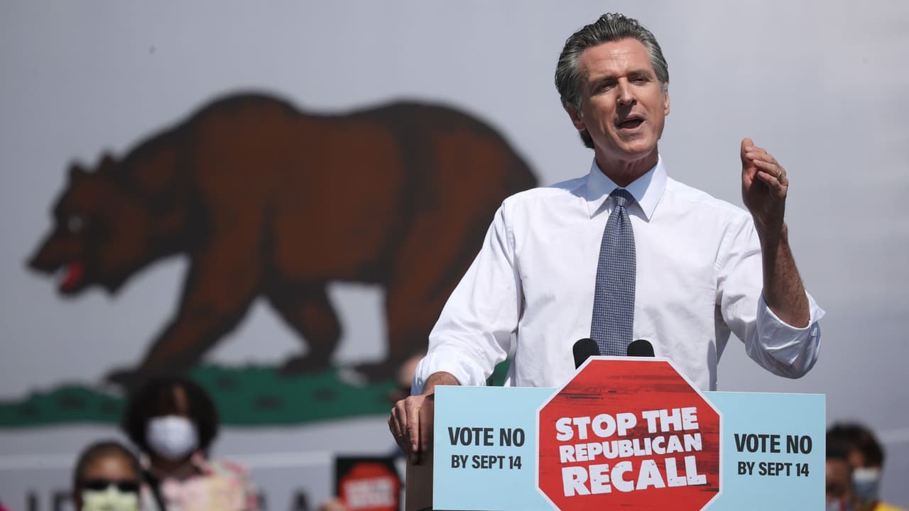 La elección que definirá el futuro del gobernador de California, Gavin Newsom, entra en la recta final