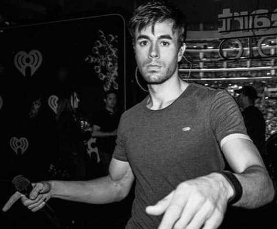 Se le imputaron los cargos de obstrucción sin violencia y conducir con la licencia suspendida, pero estos ya le fueron retirados.