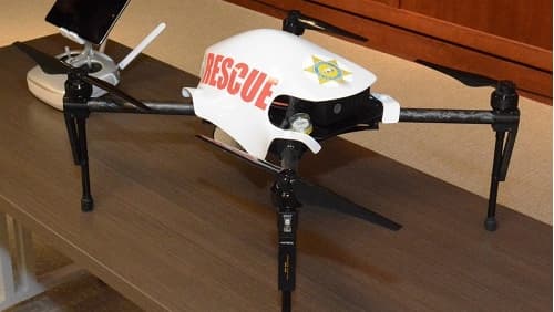 El dron también sería usado en situaciones de atrincheramiento de sospechosos.