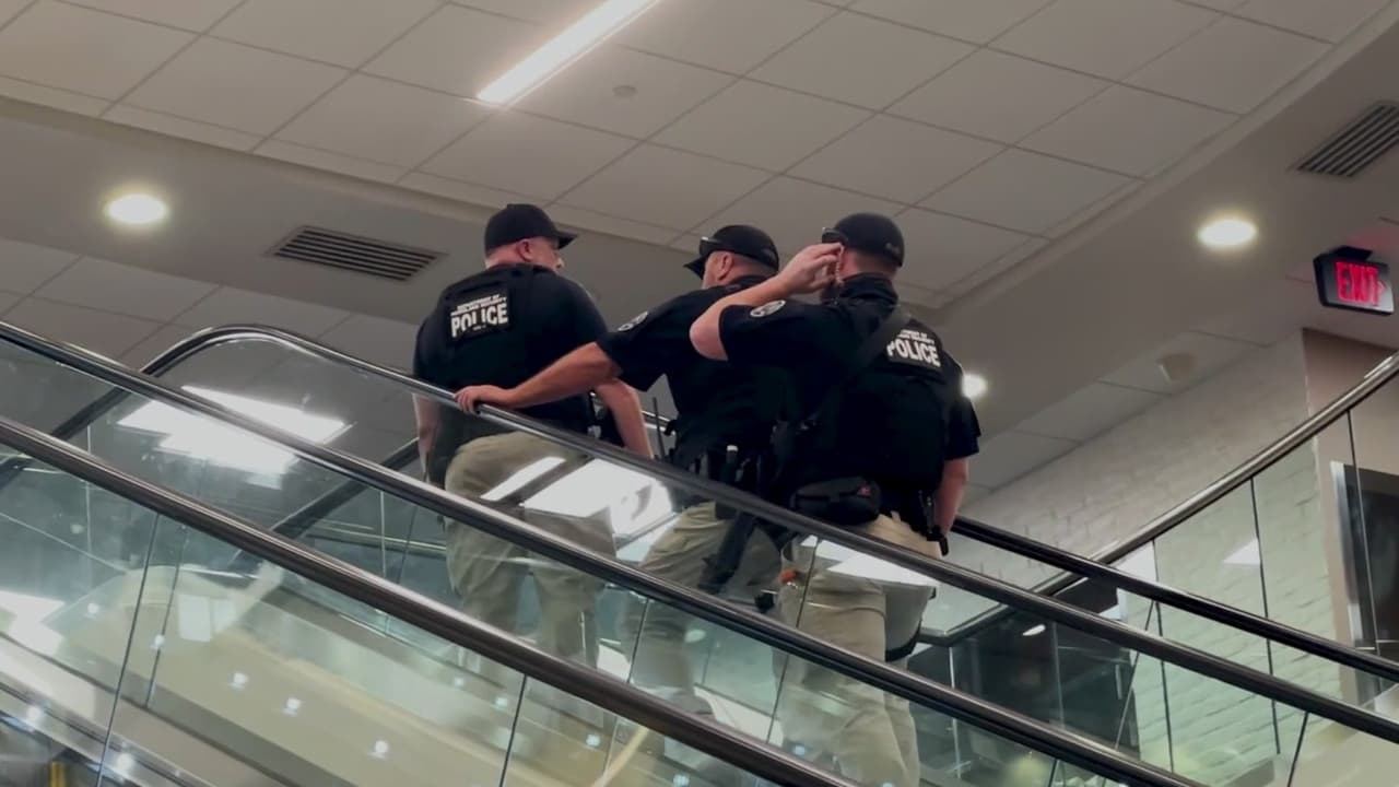 Atlanta promueve iniciativa para que policías graben operativos de ICE y reporten abusos