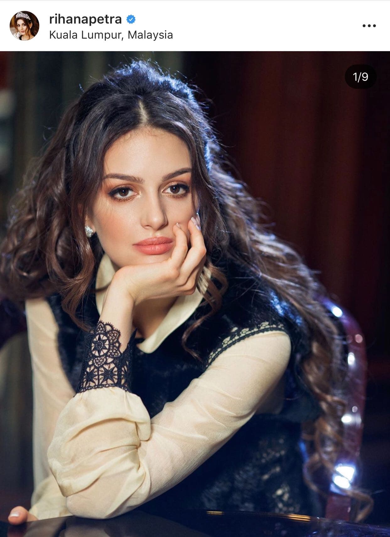 El documento hecho público, expedido por la Corte Sharia de Singapur, es una copia del archivo correspondiente a la novia. Hasta el momento ninguna de las partes ha roto el silencio oficial para hablar del tema.