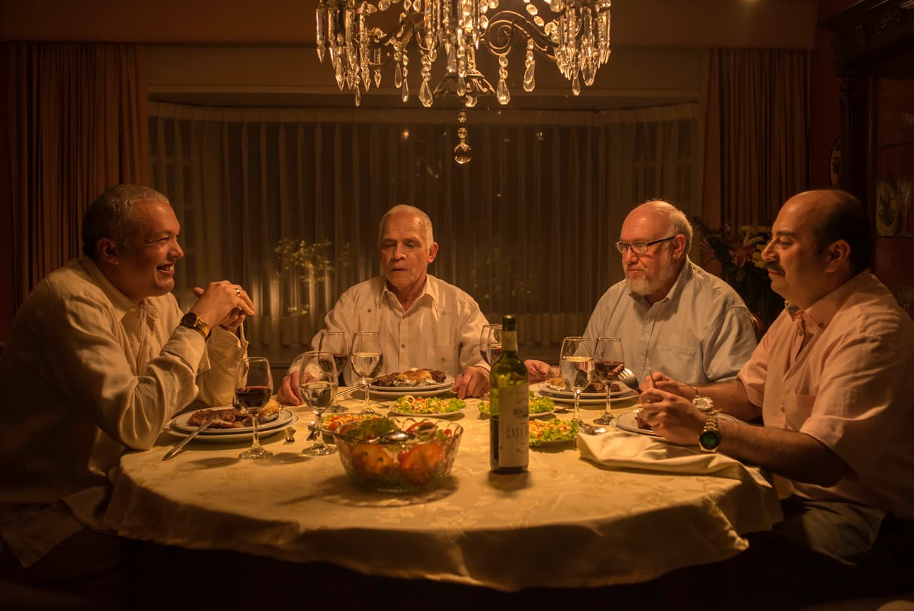 Guzmán Loera aceptó y le señaló que el gobernador de Baja California, Ernesto Rubio, y su hermano tenían negocios con los Avendaño.