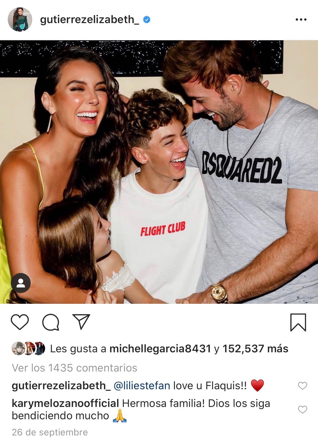 El pasado septiembre la actriz compartió en su
<b><a href="https://www.instagram.com/p/B24KK0SBidk/">cuenta de Instagram</a></b> esta imagen en la que se le ve posar con sus hijos y Levy.