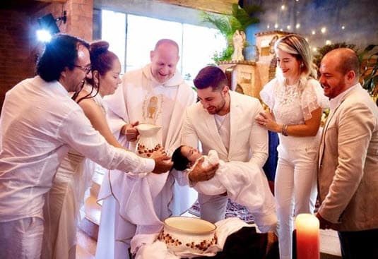 El 16 de diciembre el pequeño Valentino fue bautizado.