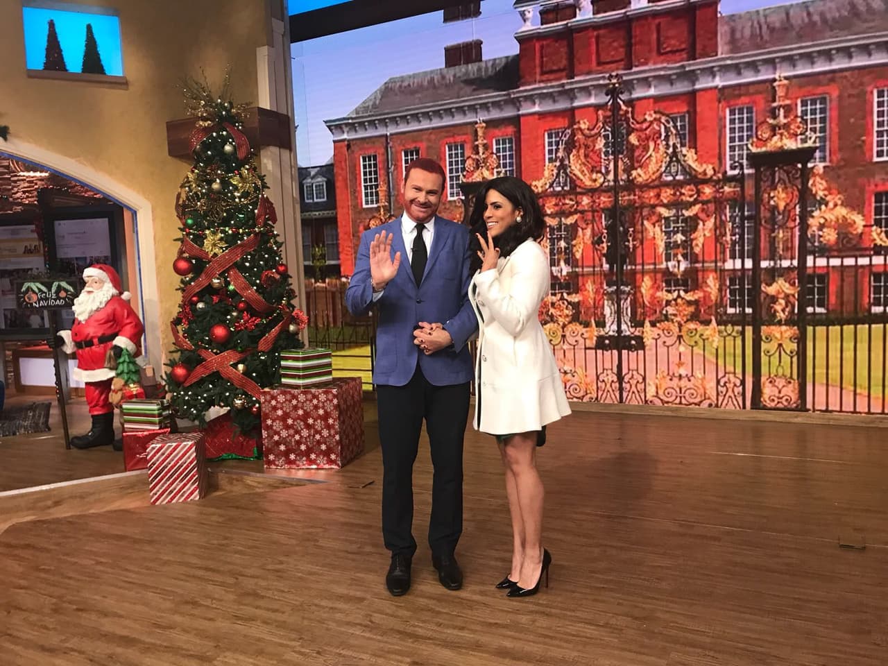 Y antes de comenzar con la entrevista nos mandaron un saludo real.