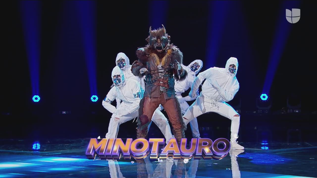 Estas cinco enigmáticas criaturas sorprendieron cantando el tema 'Mamma Mia' y el primero en salir a escena fue Minotauro.