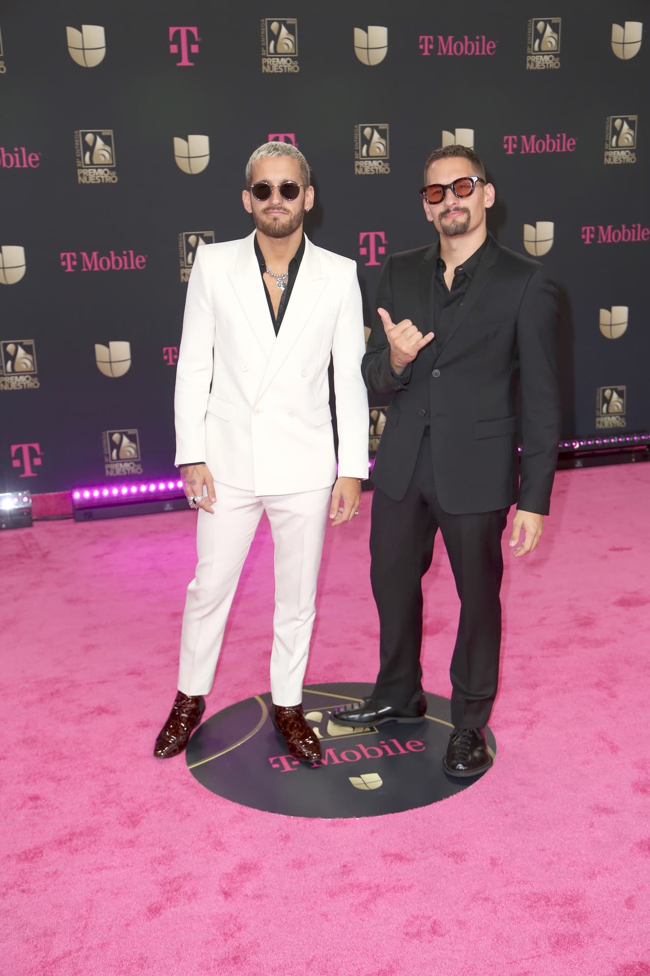 Mau utilizó un traje de Giorgio Armani y Ricky eligió Yves Saint Laurent.