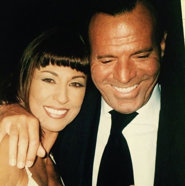 Años más tarde también tuvo una relación sentimental con Julio Iglesias.