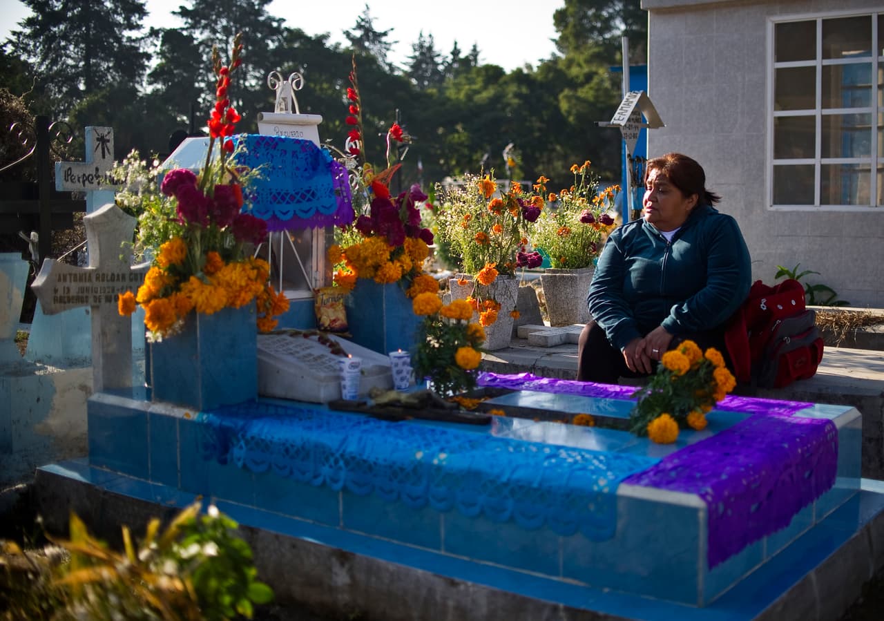 En el caso de los altares con dos niveles estos representarán el cielo y la Tierra.